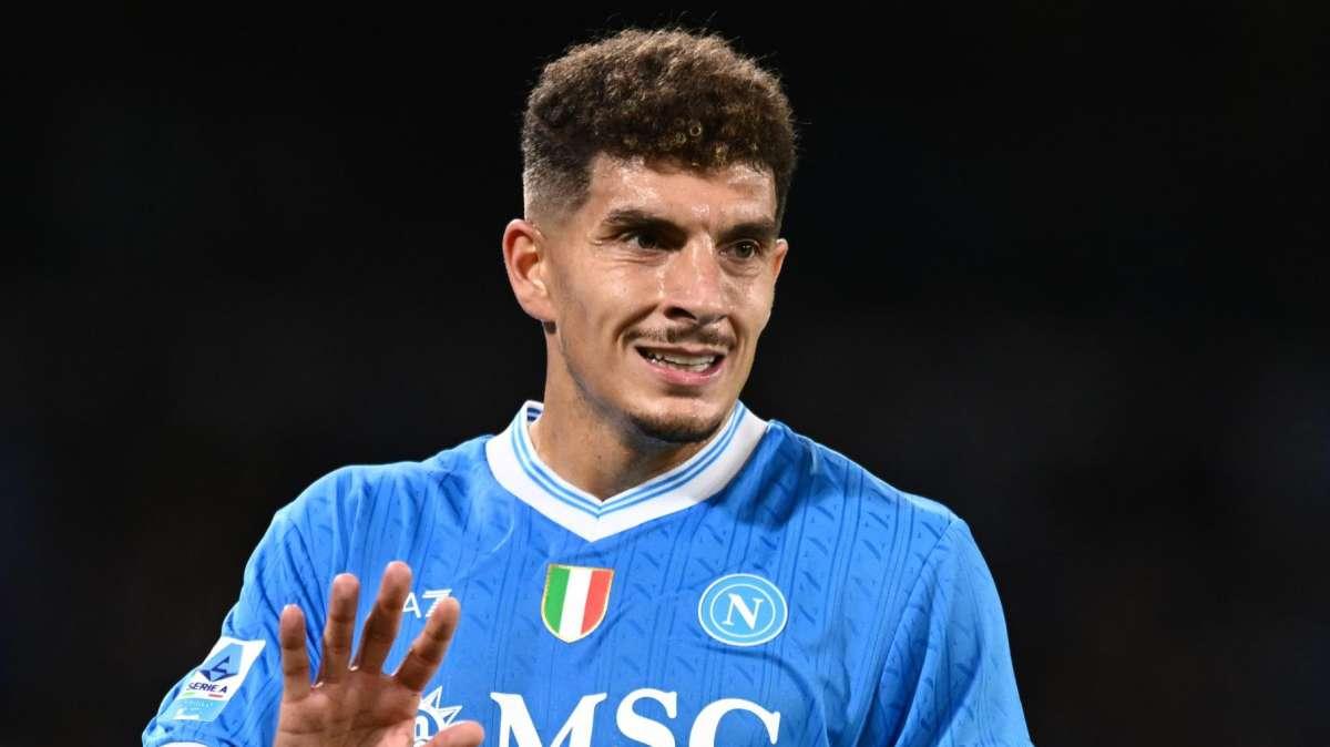 Napoli-Inter, l'ex arbitro Bergonzi definisce "antisportivo" Di Lorenzo. Dura presa di posizione del club e di Giuffredi