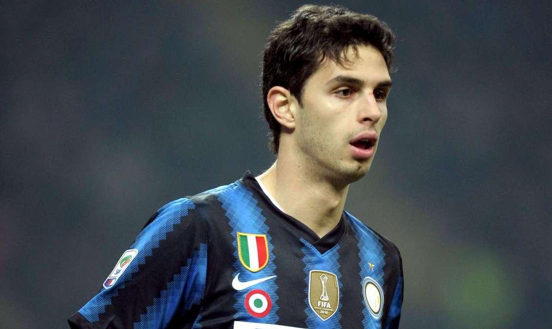 Ranocchia fa tremare: problema al ginocchio