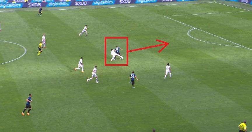 Inter-Sampdoria, la moviola - Direzione serena per Di Bello: Yoshida rischia il rosso, regolare il gol di Perisic 