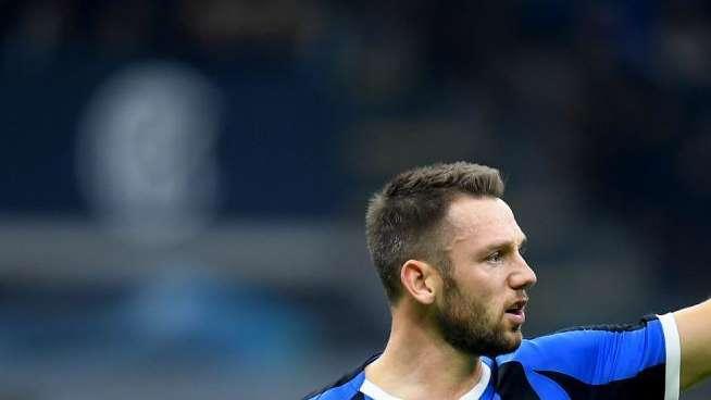 EA Sports, De Vrij entra nella squadra della settimana di Fifa20