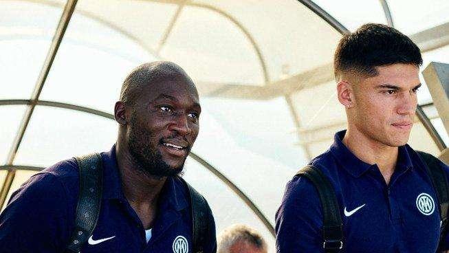 L'Inter vola in direzione Francia: gli scatti della partenza dei nerazzurri 
