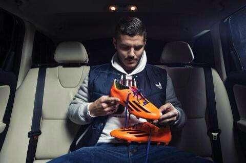 FOTO - Icardi: "Fly or die con le mie nuove Adidas"