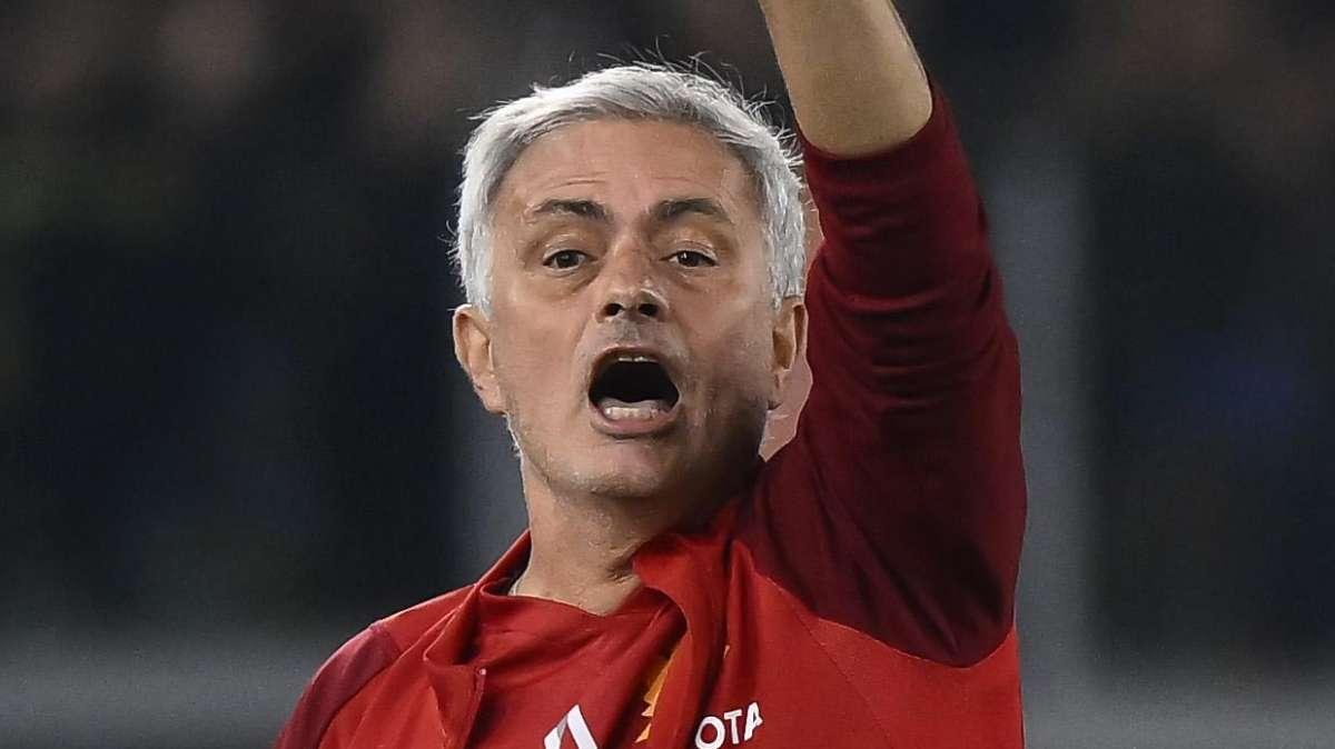 Mourinho: "Nel calcio non serve professare filosofia, serve essere vincenti"