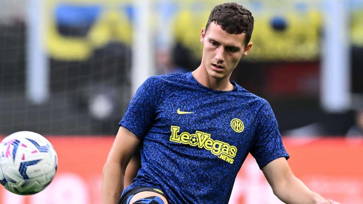 Corsera - I numeri dicono che l'Inter ha la miglior difesa d'Europa: in secondo piano le assenze di Pavard e Bastoni 