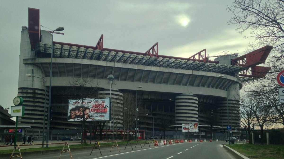 Il Meazza per aumentare gli introiti, poi dal 2016 riduzione della capienza