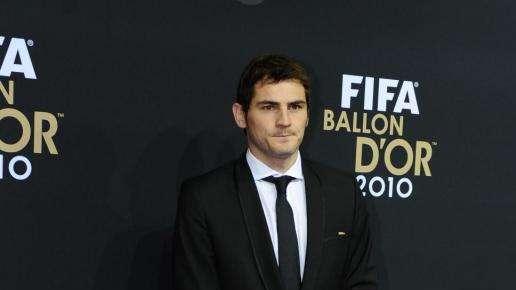 Casillas fuga i dubbi: "Mou rimarrà al Real a lungo"