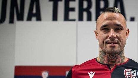 Nainggolan pronto al debutto col Cagliari, Maran: "Radja davanti alla difesa"