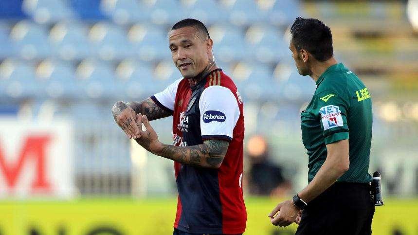 Serie A, tra Cagliari e Fiorentina vince la voglia di non farsi male: è 0-0 alla Sardegna Arena