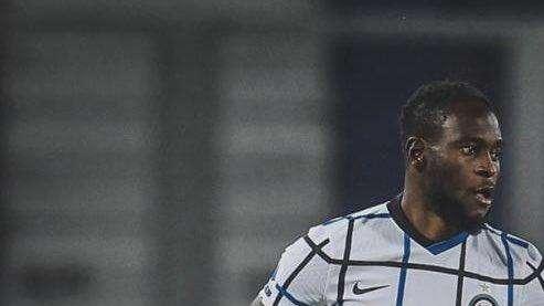 Da Moses e De Vrij un grazie ai tifosi per il sostegno: "Ora l'Europa League"