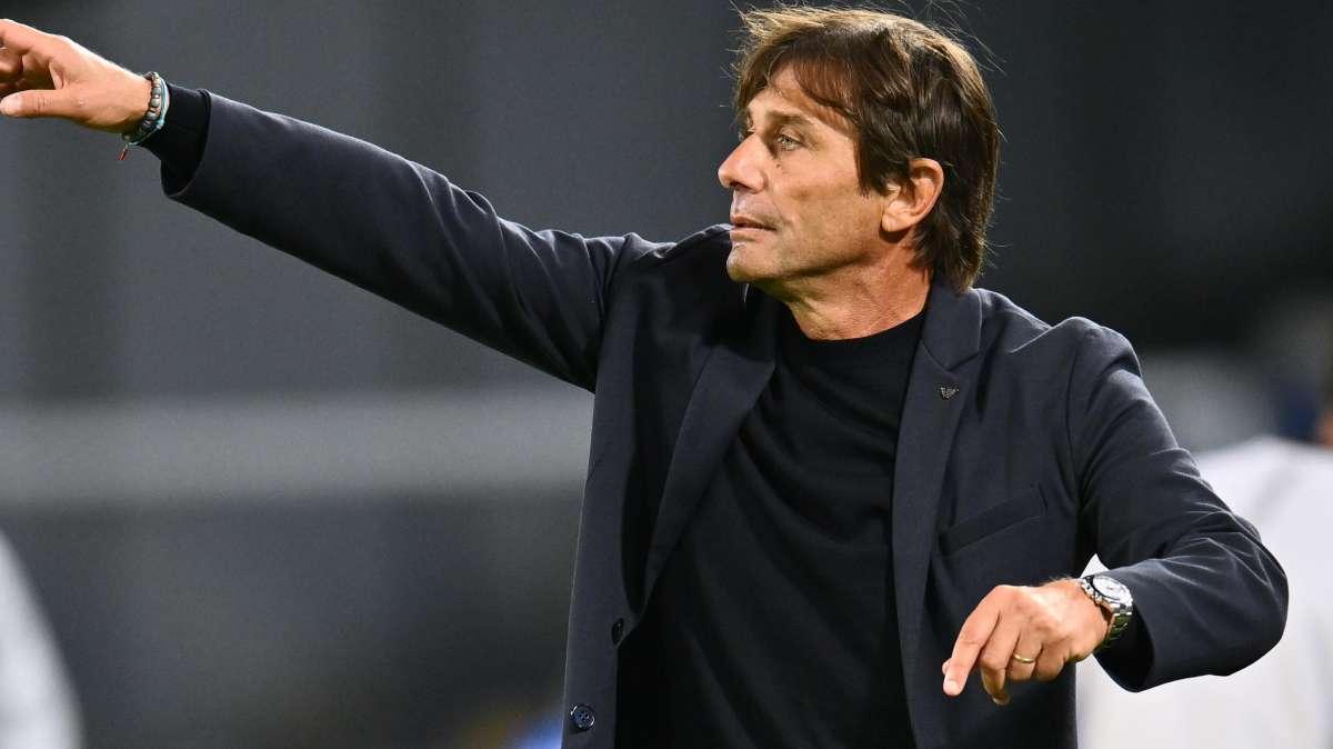 Qui Napoli - Anche Hojlund e Meret out, Conte cambia: panchina per Lucca e idea Neres falso nove in attacco 