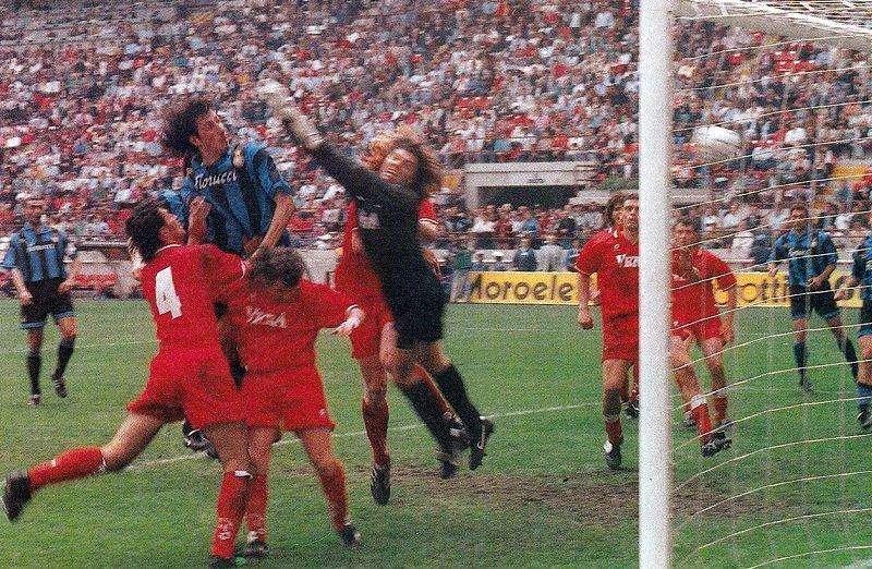 Delvecchio-gol: Inter in Uefa