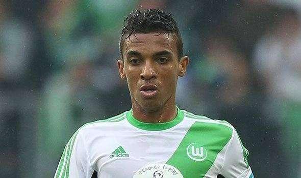 Luiz Gustavo: "La mia idea è rimanere al Wolfsburg. Anche se nel calcio..."