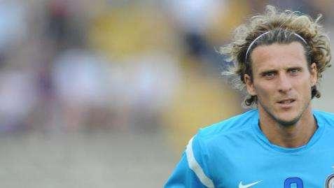 Forlan può dire addio: ecco il risparmio per l'Inter