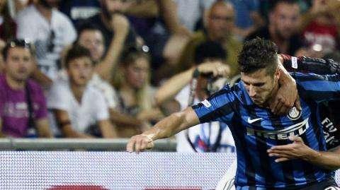 Verso la Dea, la probabile: 4-3-1-2 con Medel e JoJo
