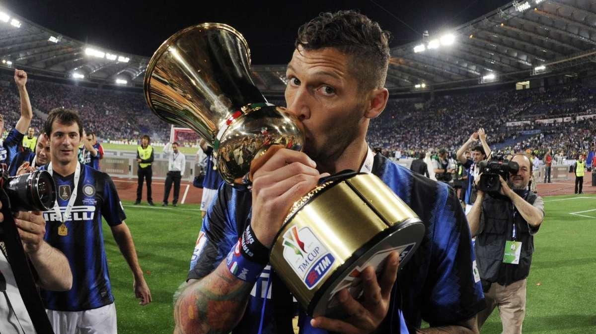 Materazzi sulle note dei Foo Fighters celebra la sua Inter: "Centoquindici anni di amore" 