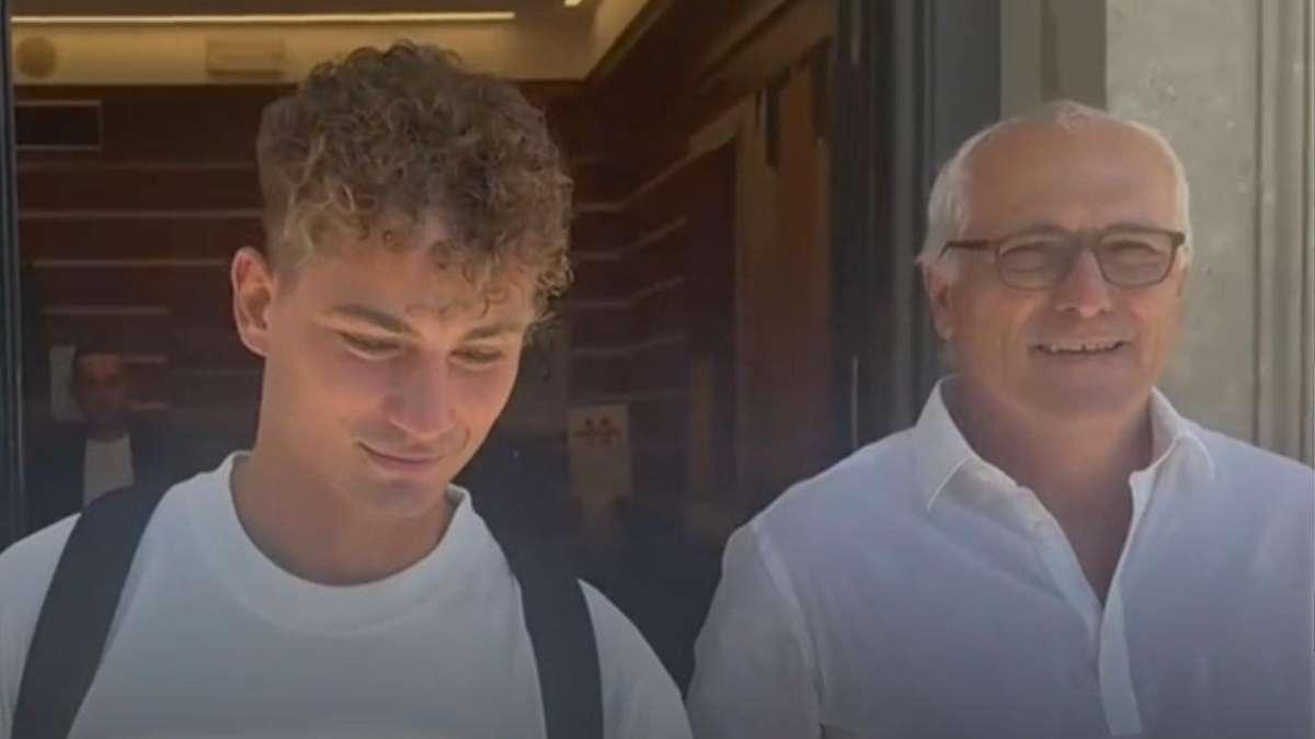 Esposito, visite mediche per il Cagliari terminate: "Sono carico". L'avv. Romei: "Giulini lo ha voluto"