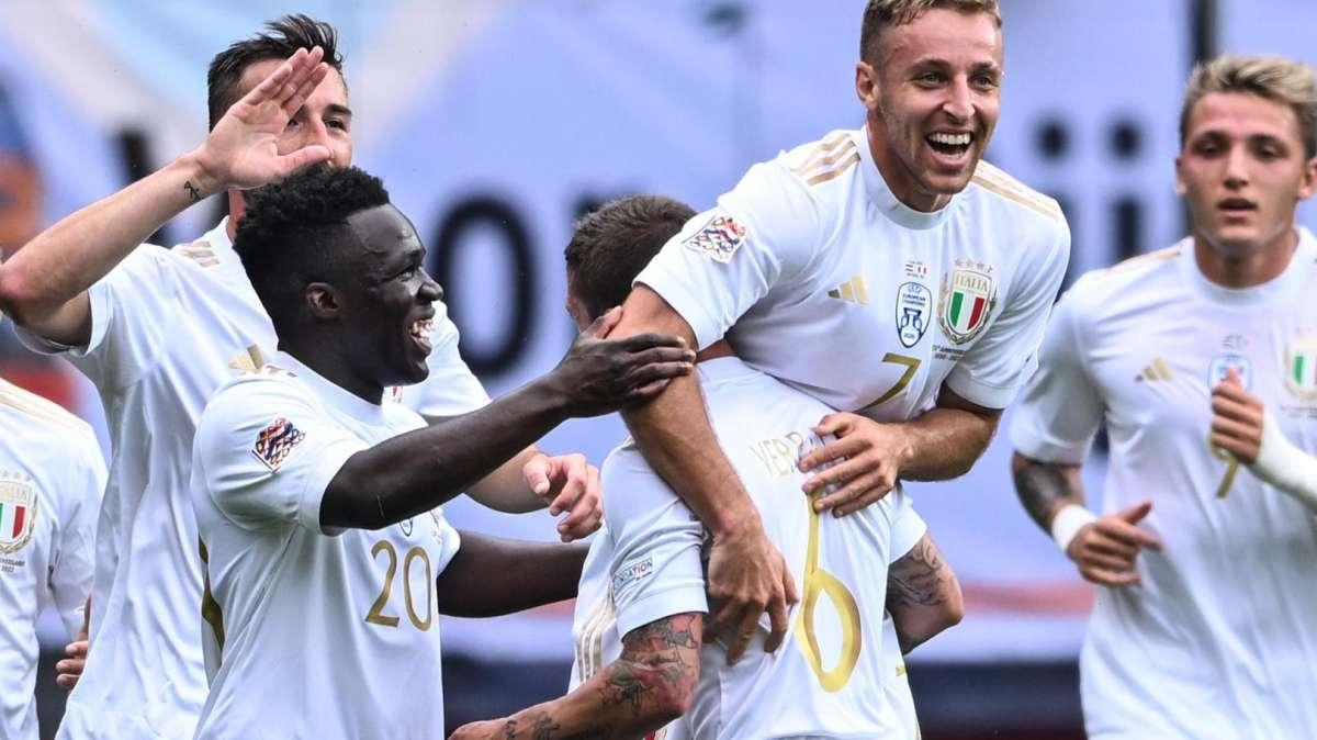 Nations League - L'Italia batte 3-2 l'Olanda nella finalina: super gol di Dimarco, minuti finali per Barella