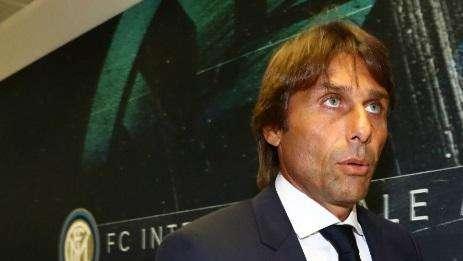 FOTO - L'Inter di Antonio Conte esordisce a San Siro: l'arrivo della squadra nerazzurra