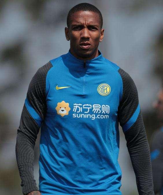 Young: "Lukaku-Inter, all'inizio non capii la decisione dello United. Ma ha fatto la scelta giusta"