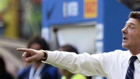Inedito a Kiev: WM dirige il riscaldamento pre-partita