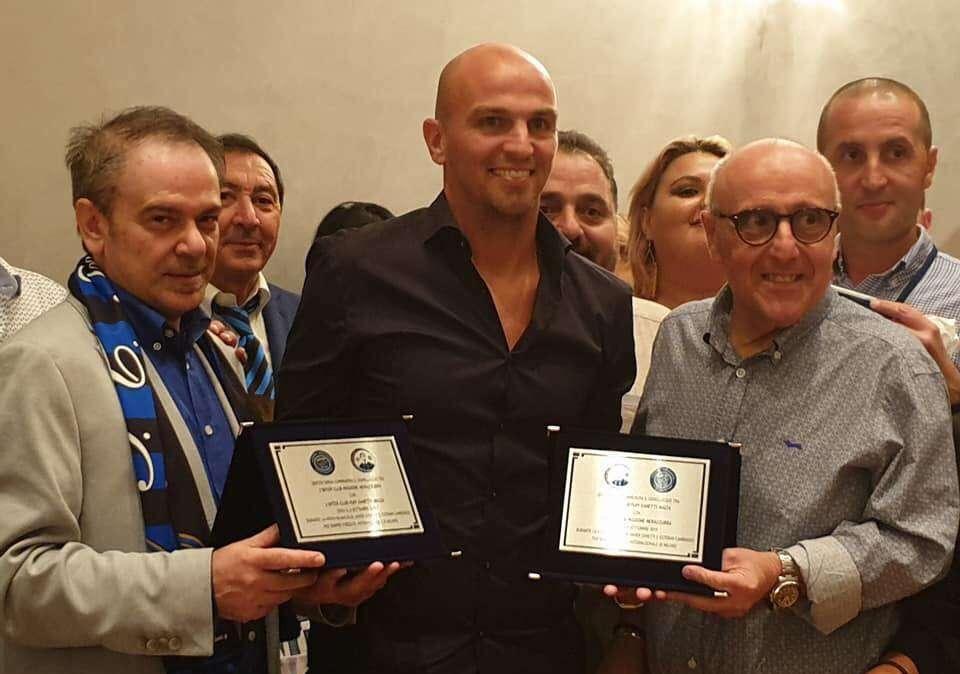 Cambiasso a Malta, dagli allenamenti con i bambini al gemellaggio fra Inter Club
