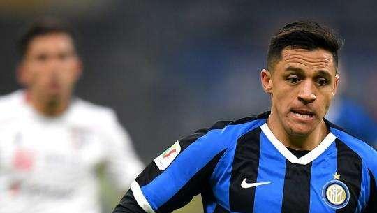 Il Manchester United ufficializza l'accordo: Alexis Sanchez resta in prestito all'Inter fino a inizio agosto