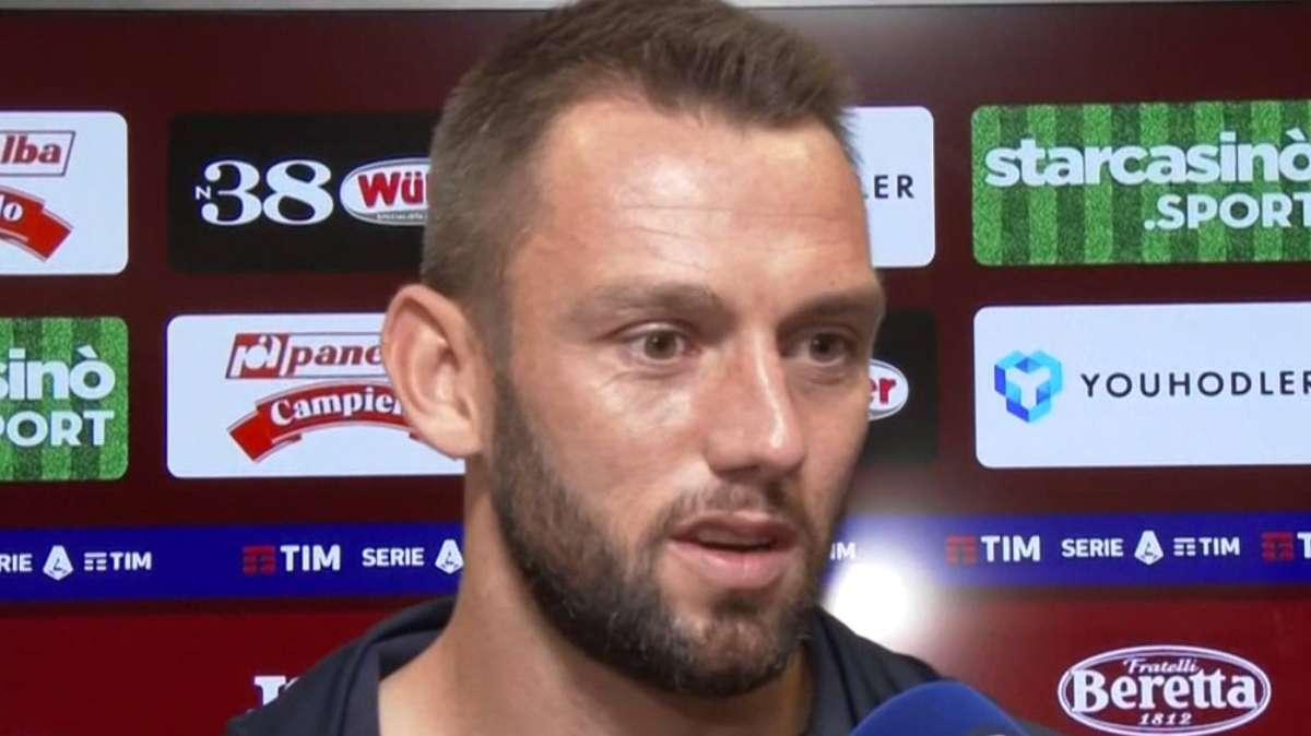 De Vrij a ITV: "Abbiamo ancora motivazioni: vogliamo continuare a fare bene e migliorare la classifica"
