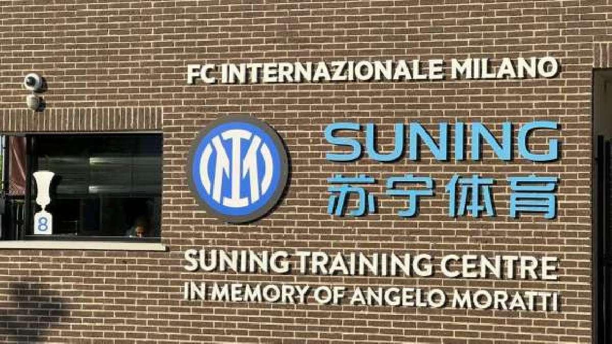TS - Un solo ballottaggio, Darmian avanti su Dumfries. Stasera ritiro ad Appiano
