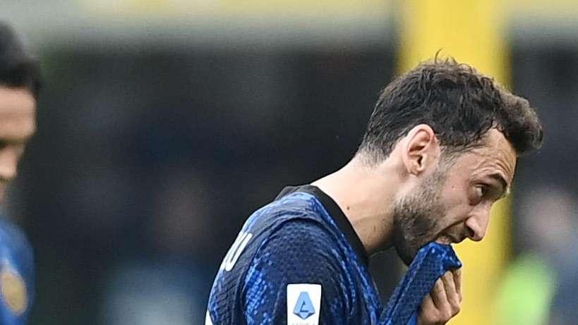 Calhanoglu corregge il tiro: "Alcune mie parole male interpretate. Non ho mai criticato Inzaghi"