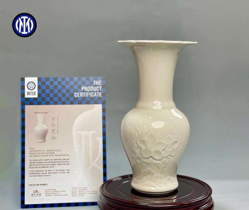 Cina, nuova collaborazione commerciale per l'Inter: la porcellana Ding si veste di nerazzurro