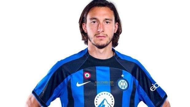Inter, in vendita la maglia anti-City: possibilità di personalizzazione per i tifosi. Prezzi e dettagli