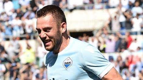 GdS - A breve verranno depositati i contratti di De Vrij e Asamoah. Il resto dipenderà dalla Champions