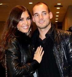 Yolanthe consola Wes: "E' triste, gli sto vicino"