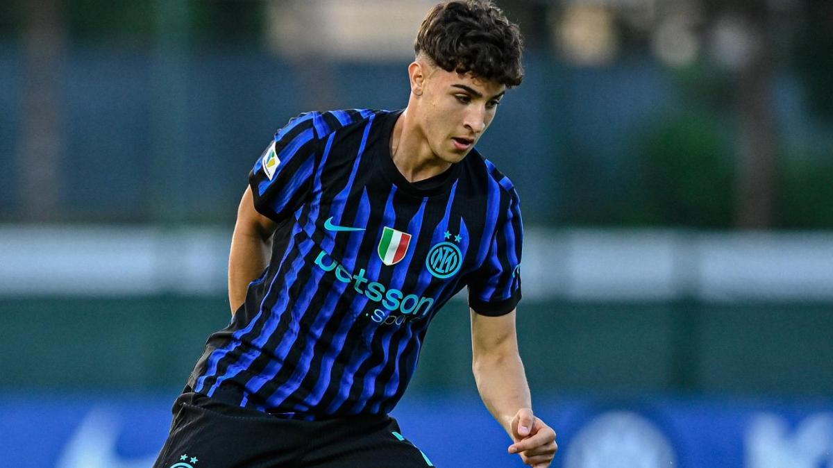Zouin al Parma, la gioia dell'agente: "Un altro step di tanti che ti aspettano"