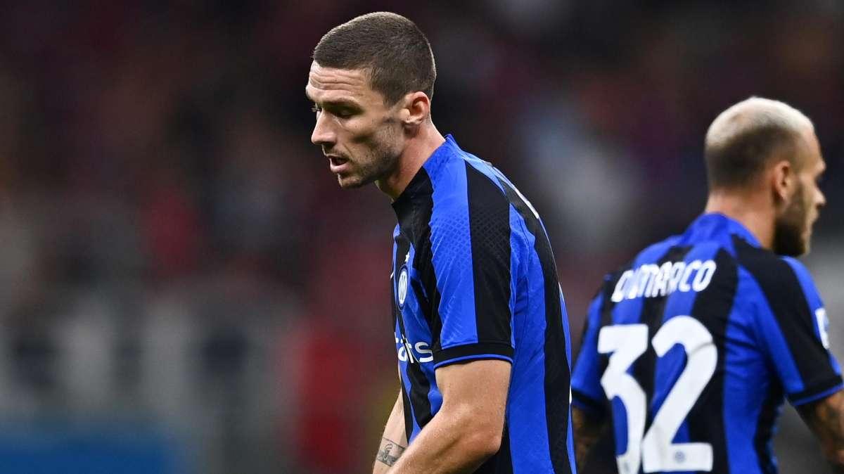 L'Eintracht Francoforte si tira fuori dalla corsa per Gosens. Il ds Krösche: "Per noi non è fattibile"