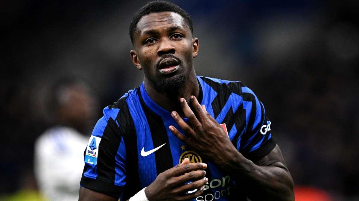 Thuram, l'Inter tira un sospiro di sollievo: solo una lieve elongazione. Il francese verrà valutato domani 
