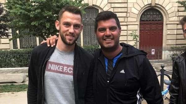 De Vrij protagonista a Palermo: risponde all'invito di un tifoso