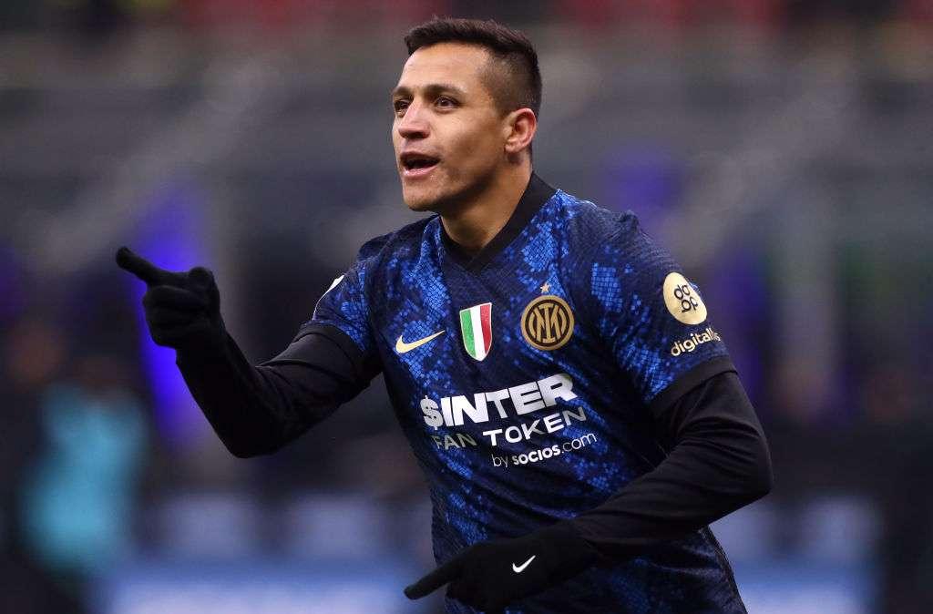 Inter-Cagliari, le pagelle - Lo spirito del Natale invade Sanchez. Ben tornato De Vrij