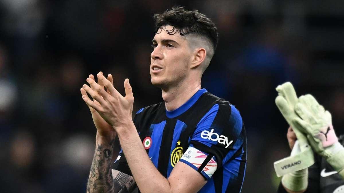 Serie A, Bastoni è il Player Of The Month di marzo: battuti Barella e altri quattro. De Siervo: "È già un top internazionale"