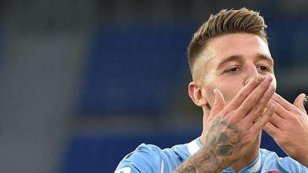 Lazio, Tare spiega: "SMS? Non abbiamo bisogno di vendere, ma analizzeremo le eventuali offerte con il giocatore"
