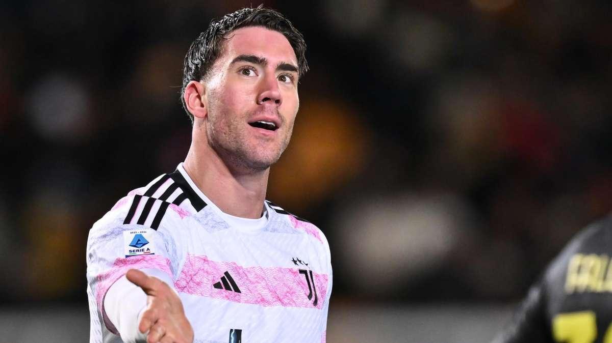 Juve, Vlahovic avvisa l'Inter: "Classifica corta, campionato lungo. Non vogliamo fare calcoli"