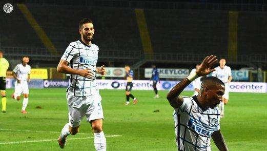 Medaglia d'argento della Serie A per l'Inter: D'Ambrosio e Young stendono l'Atalanta, gran finale nerazzurro