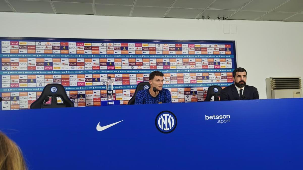 Pavard in conferenza: "Contento di essere tornato all'Inter. Su Chivu e la Francia..."