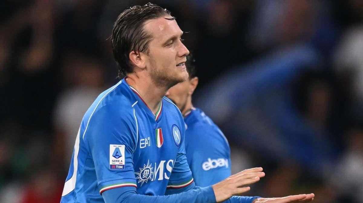 Napoli, Zielinski: "Con l'Inter gara dura, dobbiamo vincere. Infortunio? Ho preso una botta"