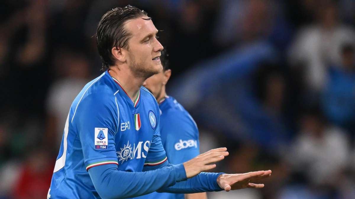Napoli partito per l'Arabia Saudita, c'è anche Zielinski. Il polacco deciderà in questi giorni: o rinnovo o Inter