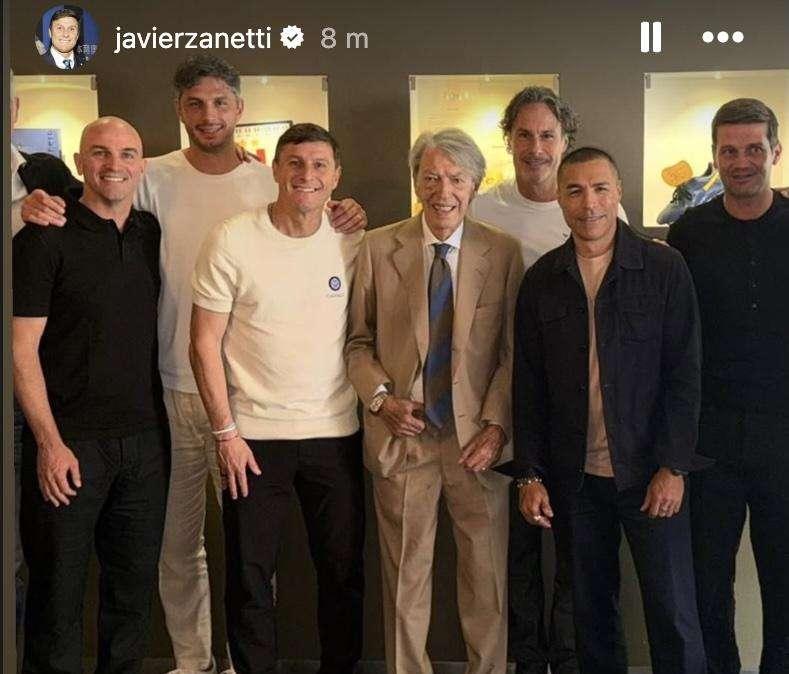 Moratti a pranzo con Chivu e tanti ex al Botinero, Zanetti: "Più che un presidente"