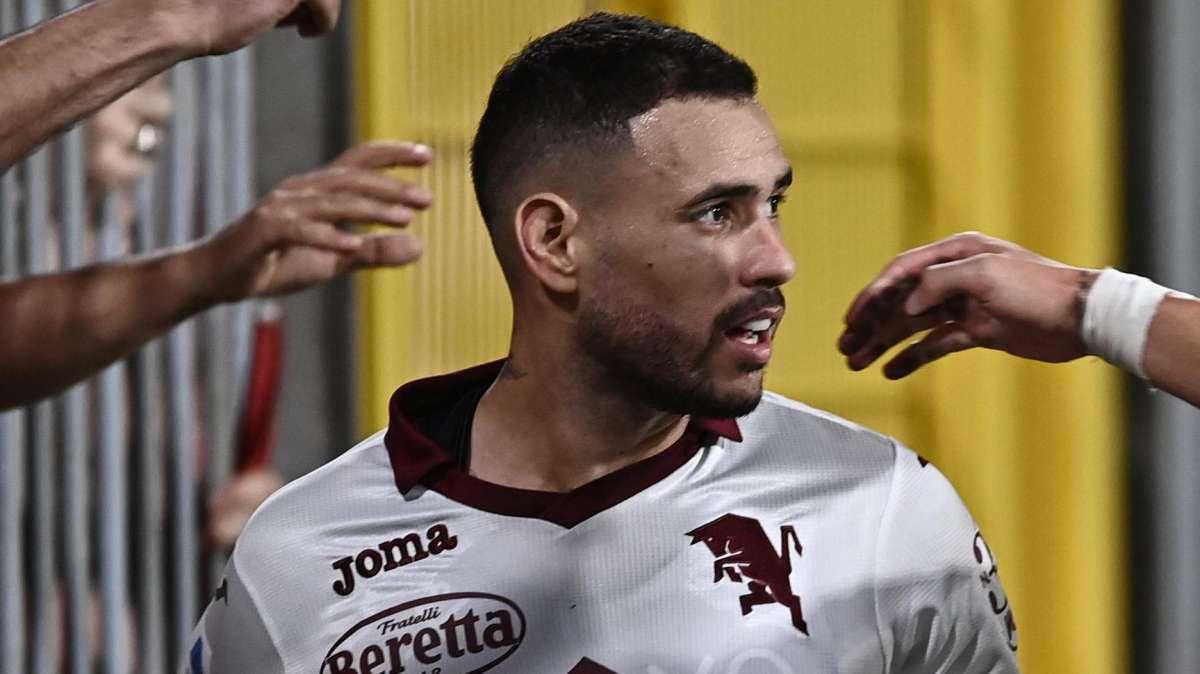 VIDEO - Singo più Sanabria, il Torino regola il Lecce in tre minuti: gli highlights del match del Via del Mare