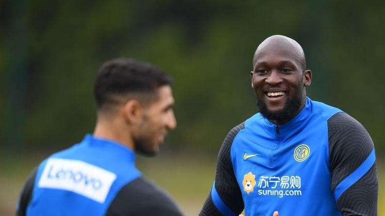 CdS - Il Barcellona pensa a Lukaku, ma l'Inter non ci sente: il belga centrale nel progetto nerazzurro