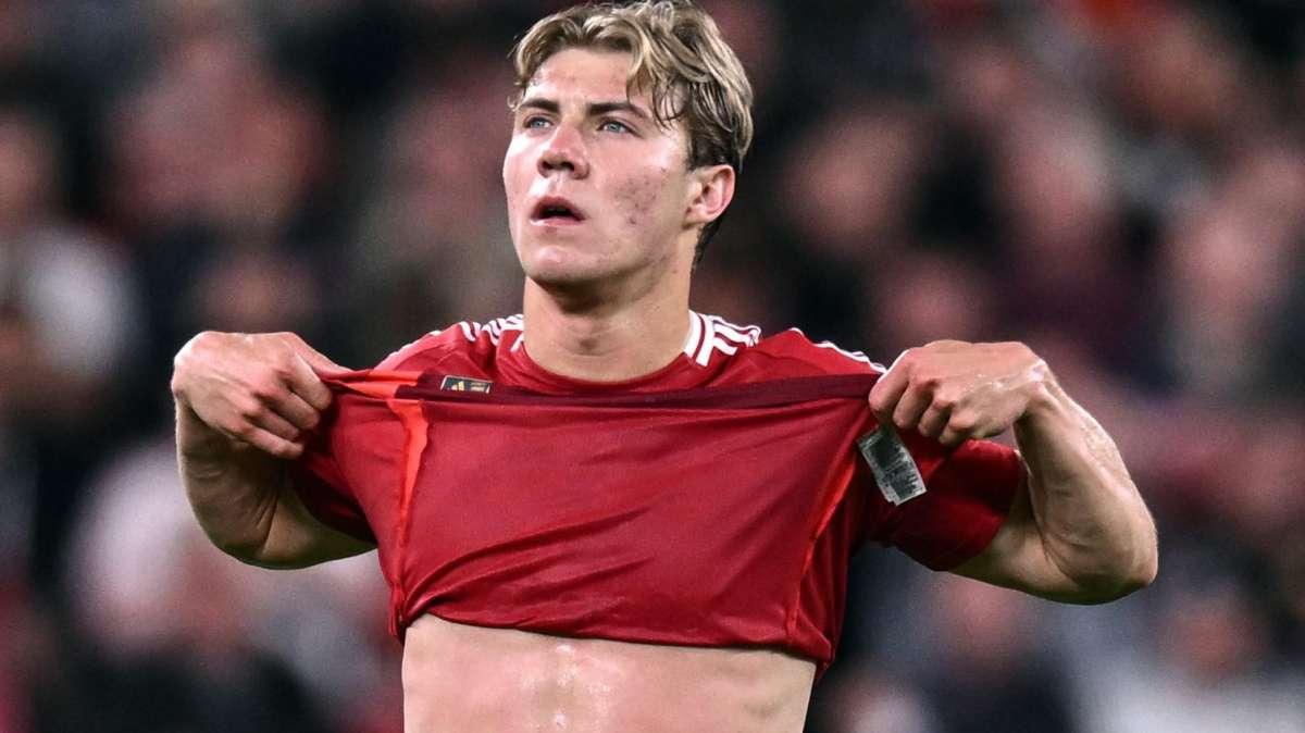 Hojlund allontana l'Inter: "Ho un contratto fino al 2030, mi aspetto di giocare ancora al Manchester United"