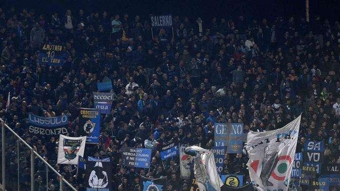 Covid-19, striscione di solidarietà sul ponte di Cividale del Friuli: denunciati due tifosi dell'Inter
